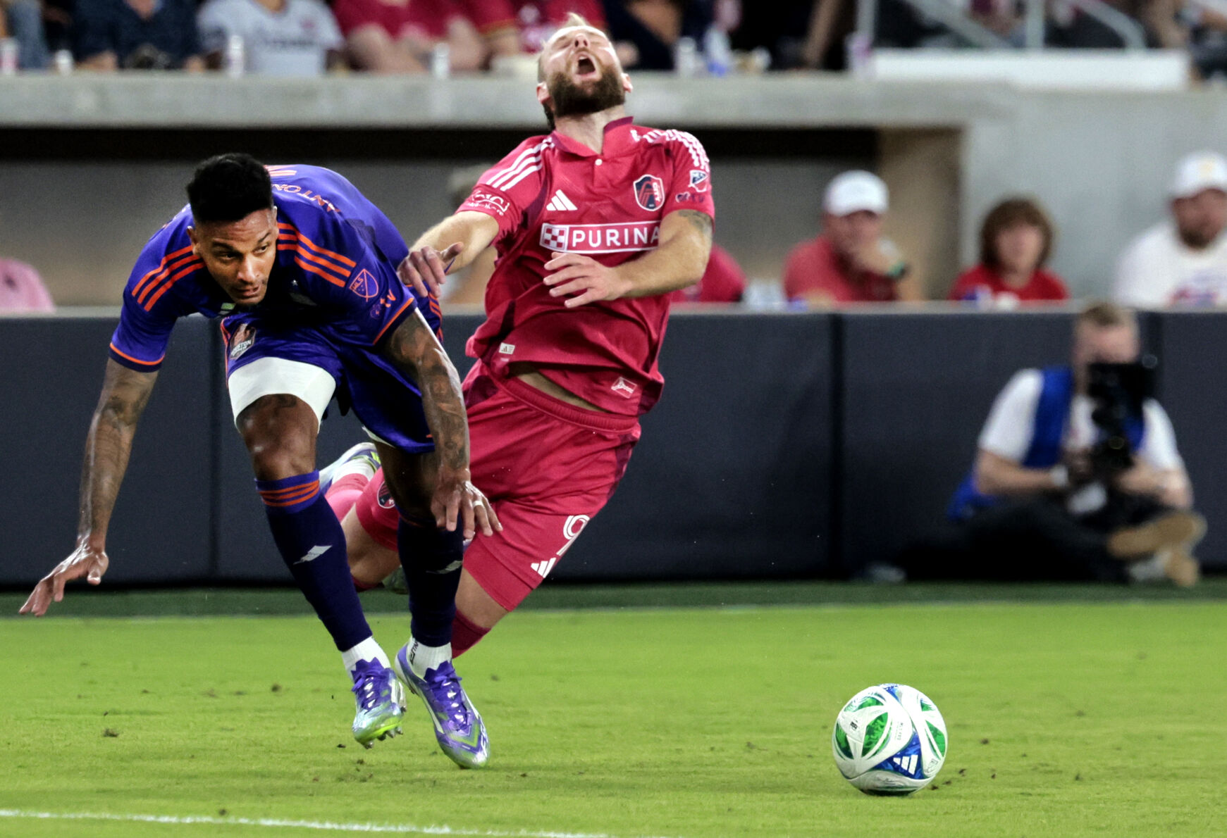 Late rally not enough as 51黑料 City SC falls to Houston 3-2